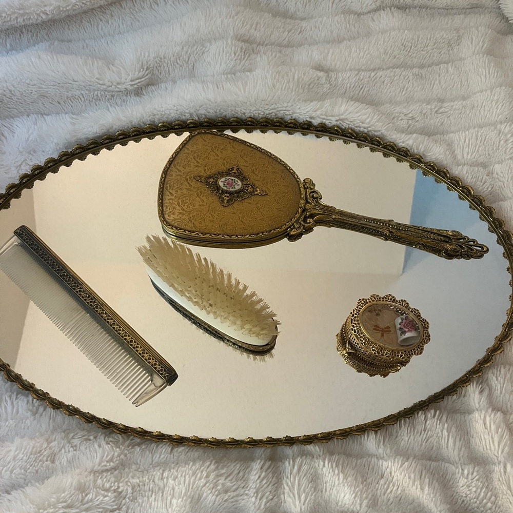 Vintage Gold Vanity Set with Mirror